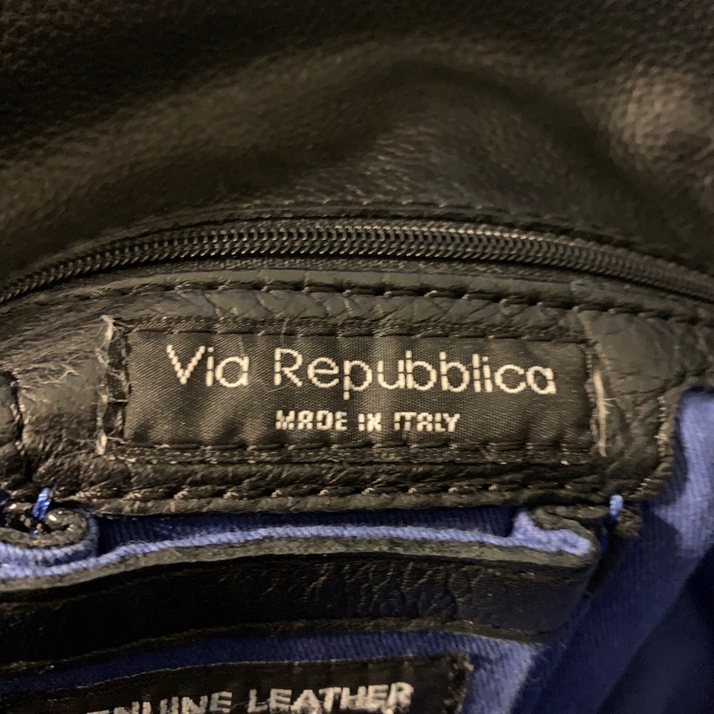 Shoulder Bag - Picture 9 of 9